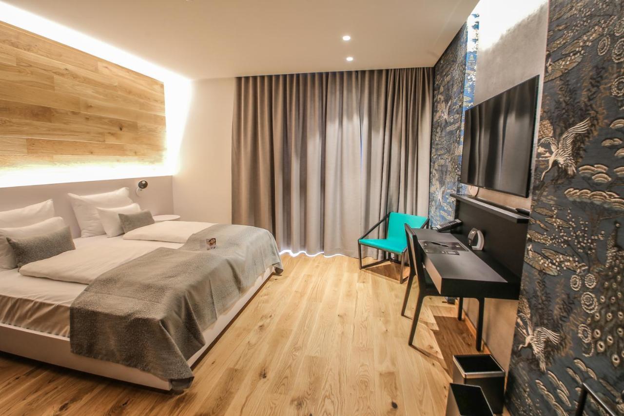 צליה Hotel A Plus מראה חיצוני תמונה