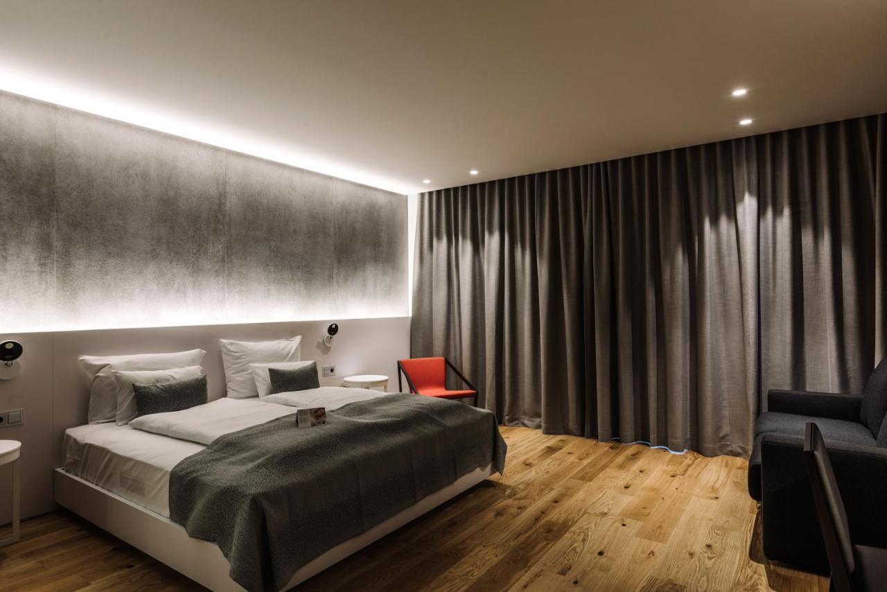 צליה Hotel A Plus מראה חיצוני תמונה